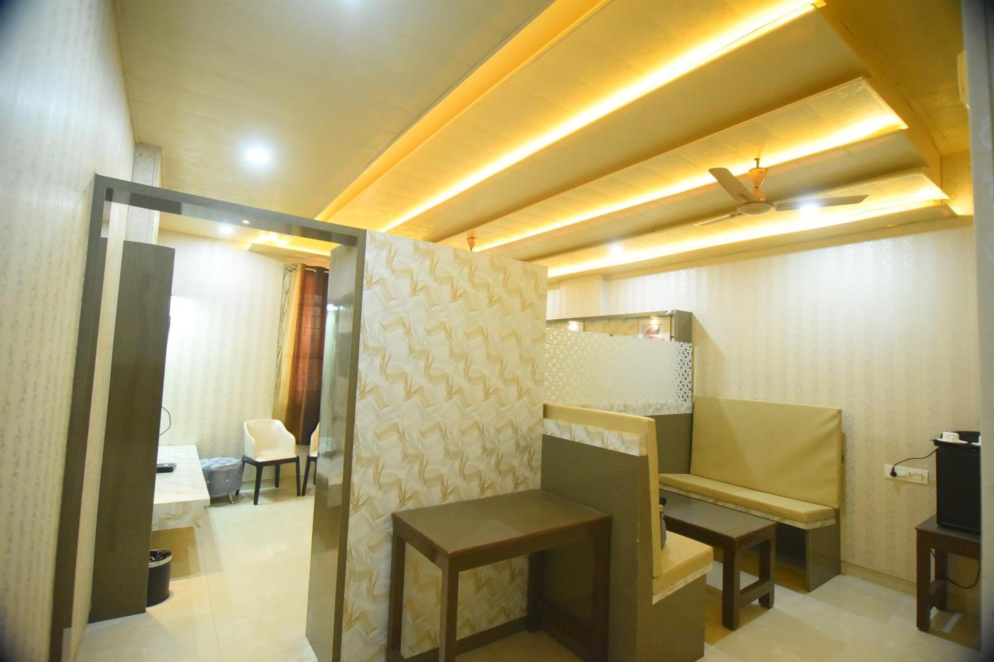 Hotel R Empire Revtree Davangere Exterior foto