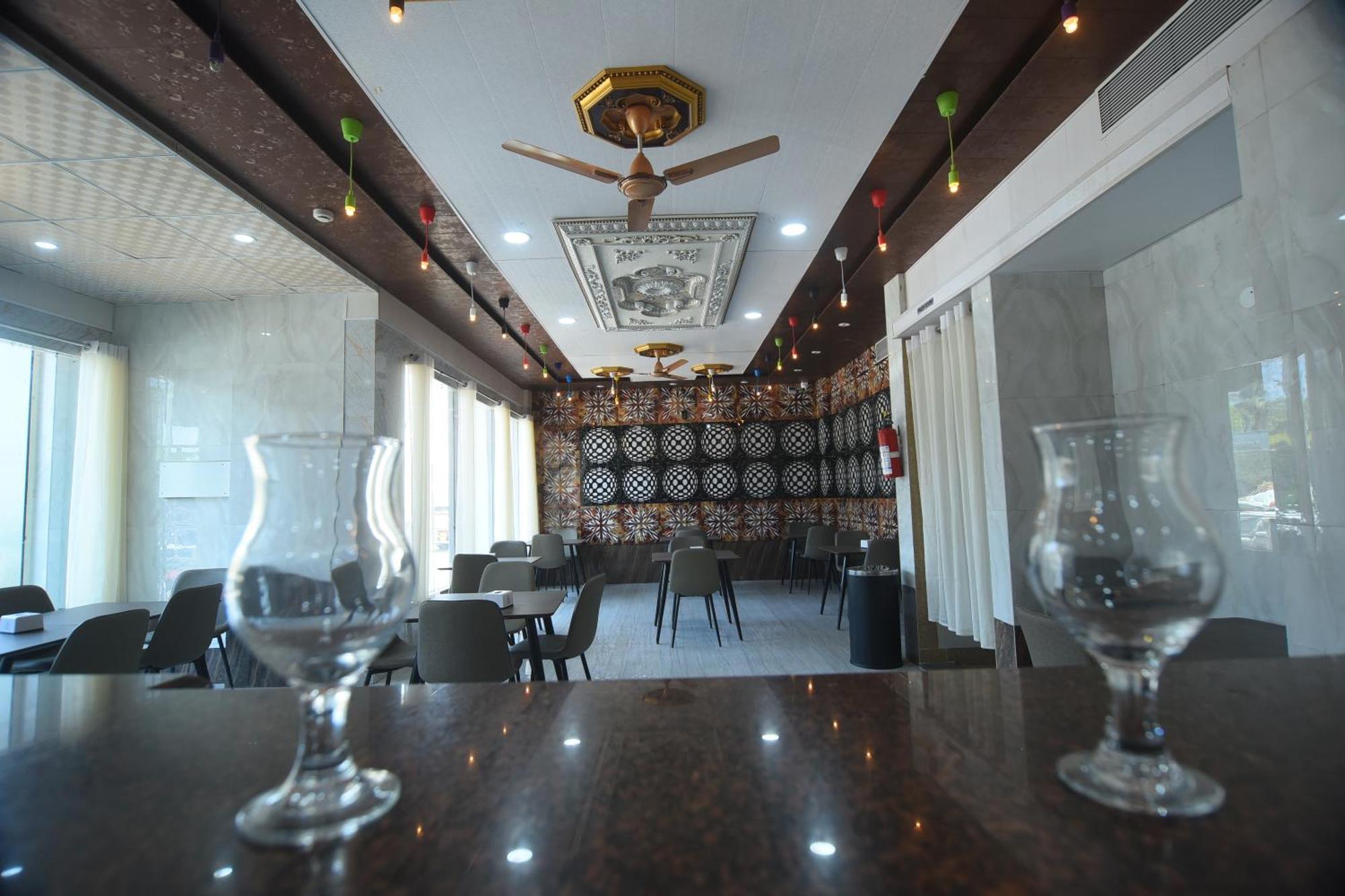 Hotel R Empire Revtree Davangere Exterior foto